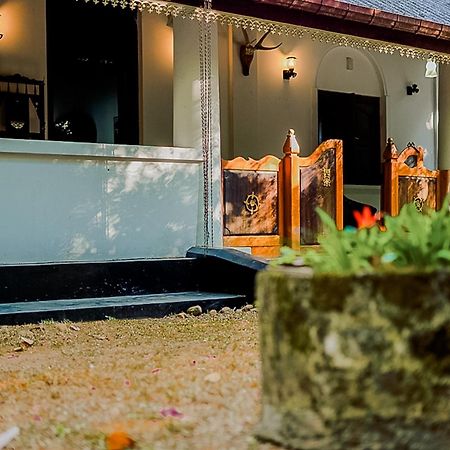 Walawwa Matale Hotel ภายนอก รูปภาพ